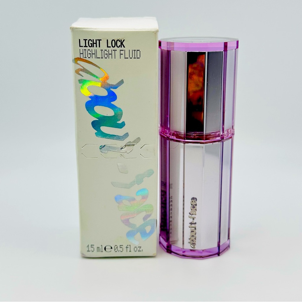 About face Light Lock Highlighting Fluid
